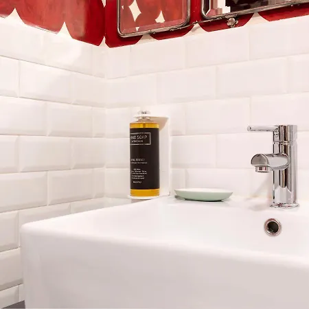 Cernaia32 アパート